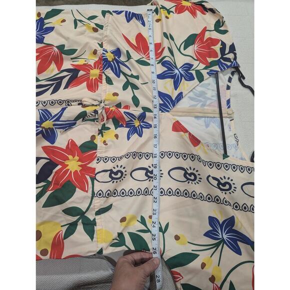 Flirty cream romper with bright floral print plus size XXL - Picture 8 of 13